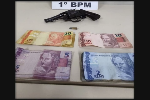 Polícia prende suspeitos de assalto a farmácia, em Ponta Grossa