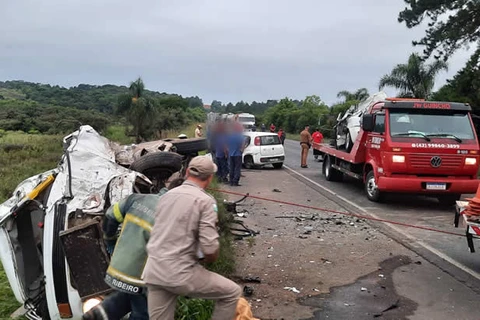 Acidente deixa 8 feridos na BR-476, em São Mateus do Sul