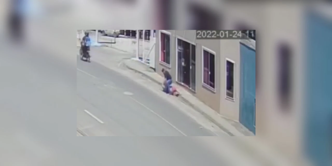 Vídeo mostra briga no centro de São João do Triunfo em plena luz do dia