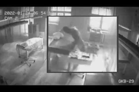 Morto se levanta e sai andando de necrotério; veja o vídeo