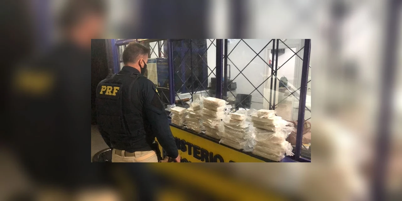 Casal é preso com mais de 30 kg de crack na BR-376, em Tibagi