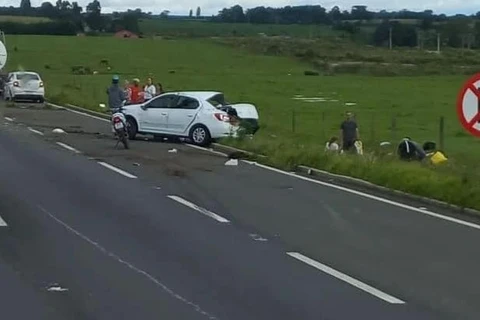 Duas pessoas perdem a vida em grave acidente na BR-376, em PG