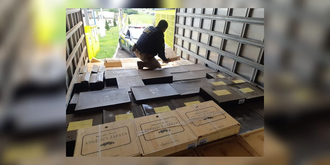 Quantidade de vinho apreendido pela PRF cresce mais de 30 vezes no Paraná