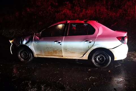 Capotamento na PR-090 em Jaguariaíva deixa uma pessoa com ferimentos