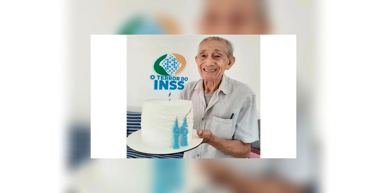 ‘O terror do INSS’ - Aposentado há 45 anos ganha festa de aniversário