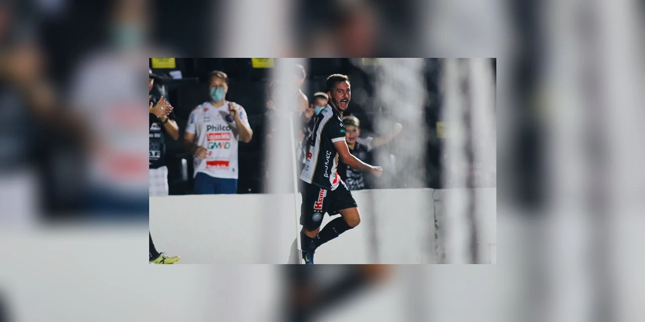 Operário deixa escapar a vitória mas segue líder do Paranaense