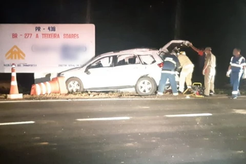 Colisão entre caminhão e camionete deixa um morto e outras cinco pessoas feridas, em Fernandes Pinheiro