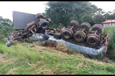 Rapaz sem carteira de motorista causa acidente na BR-376, em PG