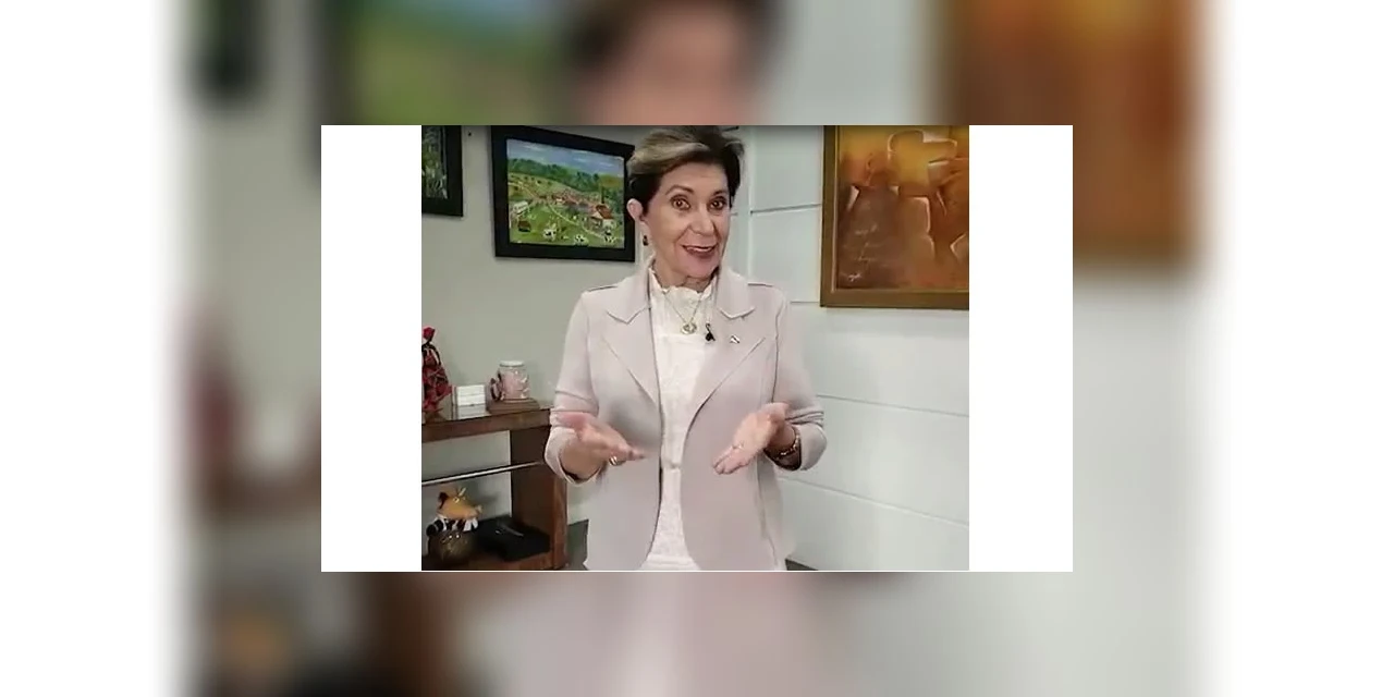 Prefeita Elizabeth anuncia reajuste para professores