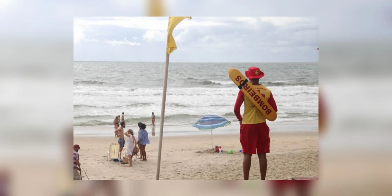 Bombeiros reforçam ações de prevenção e atendimento no Litoral durante o Carnaval