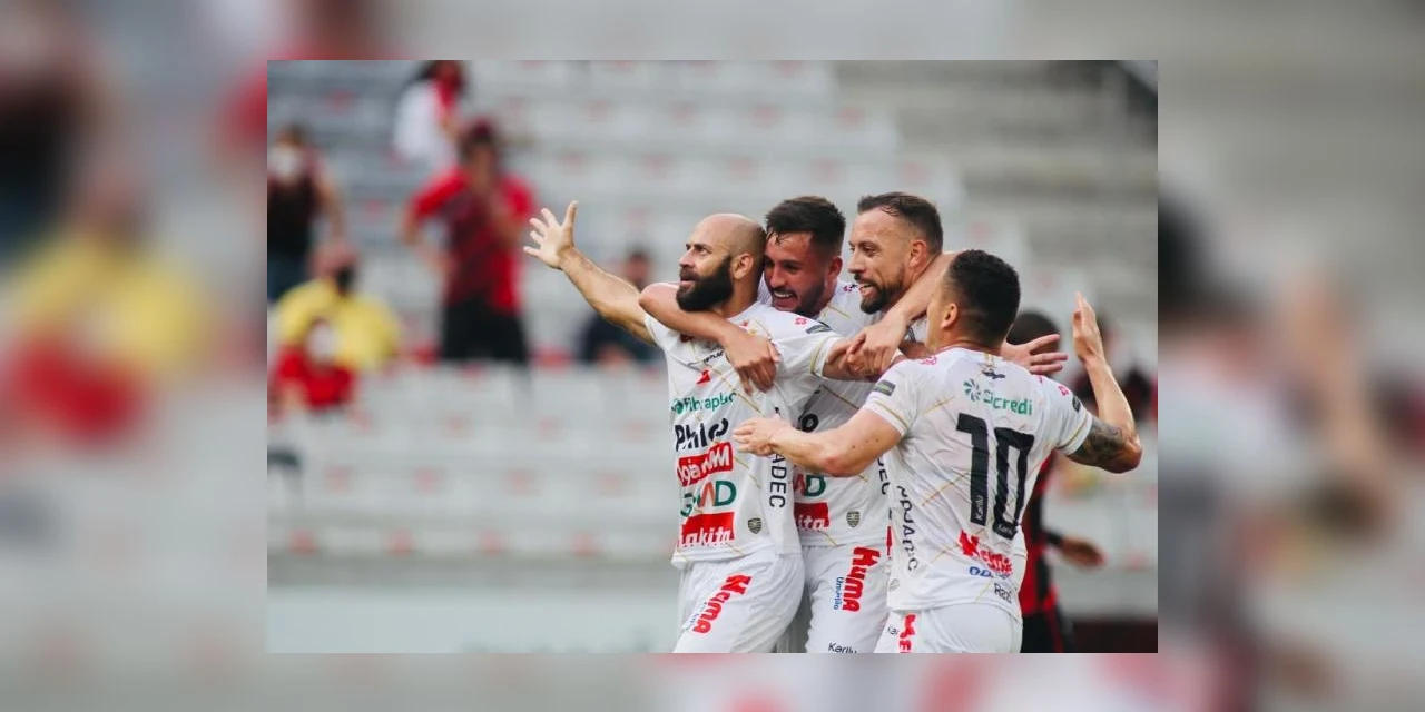 Operário vence o Athletico na Arena da Baixada pelo Paranaense