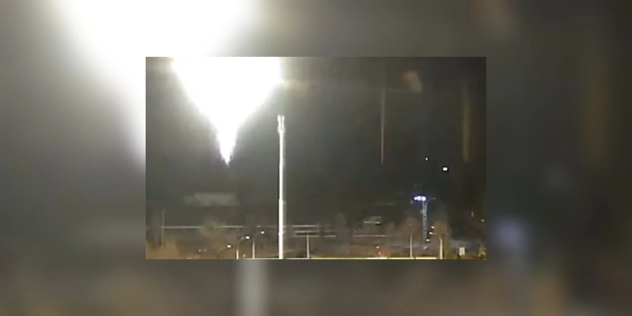 Usina Nuclear de Zaporizhzhia, na Ucrânia, está em chamas após ser atacada por forças russas