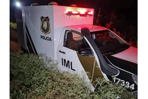 Suspeitos de assalto sofrem acidente e abandonam veículo com criança morta, no Paraná