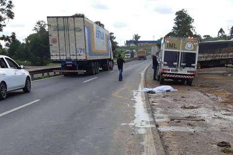 Morador da Colônia Dona Luíza morre atropelado ao atravessar rodovia, em PG