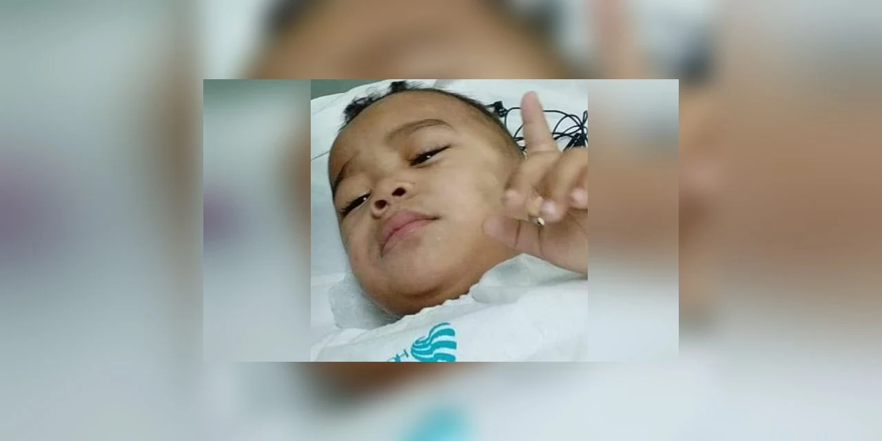 Menino de 2 anos morre com suspeita de espancamento em SC