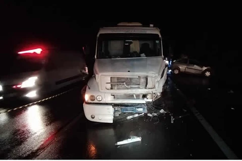 Motorista morre após colisão entre automóvel e caminhão, na Serra da Esperança