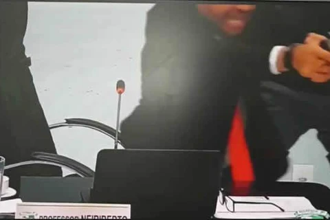 Vídeo: Vereador saca arma e aponta para colega durante sessão no Mato Grosso