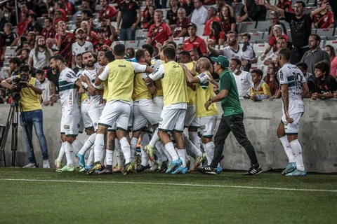 Coxa vence primeiro jogo da semifinal