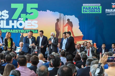 Governador anuncia investimentos de R$ 2,5 bilhões em obras de infraestrutura no Estado