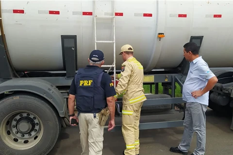 Orgãos de Segurança orientam motoristas sobre transporte de Produtos Perigosos