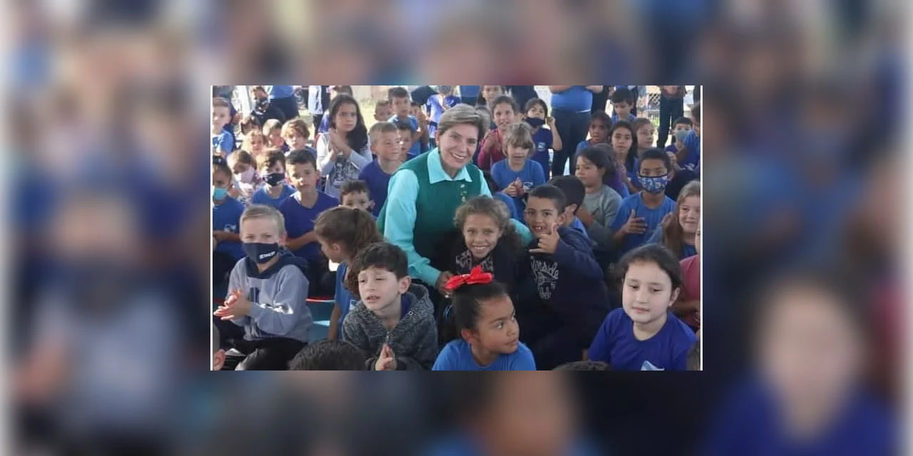 Prefeitura inaugura nova escola com investimento de R$ 3,6 milhões