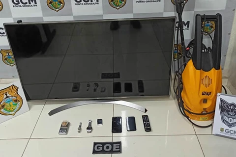 GCM apreende drogas e recupera objetos roubados durante vistoria em veiculo no centro de PG