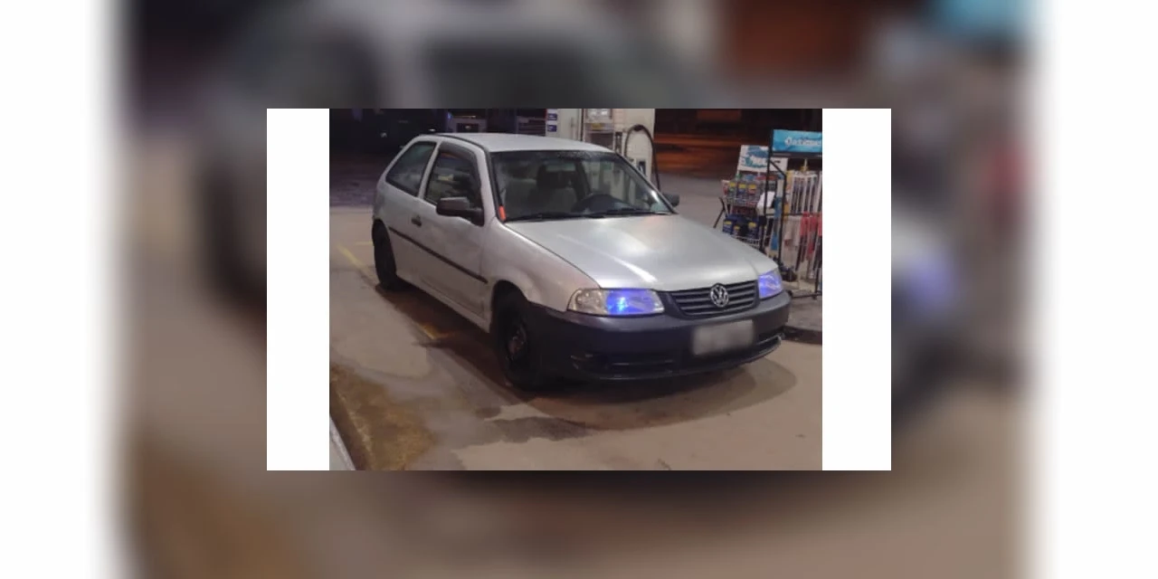 Policia recupera veiculo roubado em Uvaranas