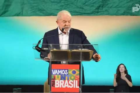 PT lança pré-candidatura de Lula à presidência com Alckmin como vice