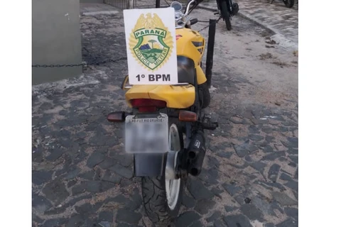 Rapaz é preso com motocicleta adulterada no Jardim Carvalho, em Ponta Grossa