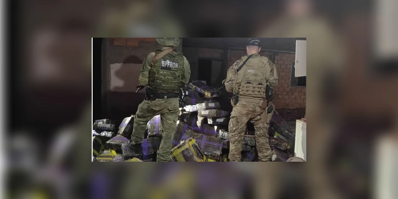 BPFron e Polícia Federal apreendem 2,8 toneladas de drogas no interior do Paraná