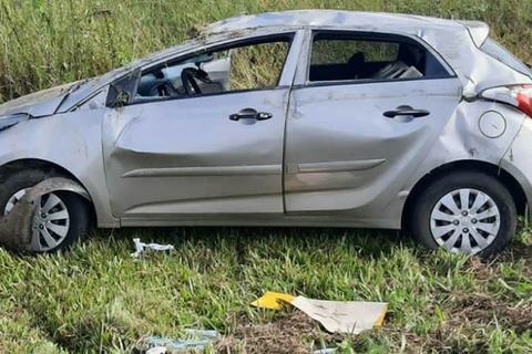 Capotamento deixa duas vitimas com ferimentos, na PR-151, em Castro