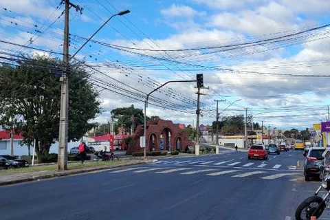 Prefeitura instala novos semáforos em Uvaranas