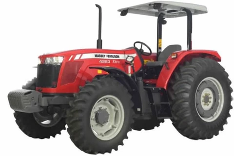 Assaltantes rendem operador e roubam trator em Teixeira Soares