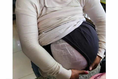 Falsa grávida paraguaia é presa com seis quilos de sementes de maconha, na BR-277