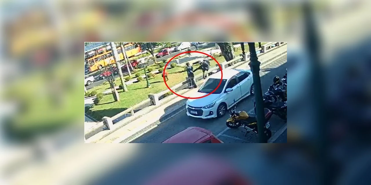 Rapaz leva ‘voadora’ no centro de PG e fica em estado grave