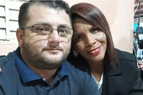 Casal morre ao acender churrasqueira no quarto para se aquecer