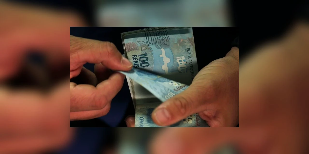 Câmara aprova MP que define salário mínimo em R$ 1.212