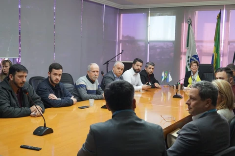 Prefeita reforça benefícios da PPP da iluminação e solicita apoio aos vereadores