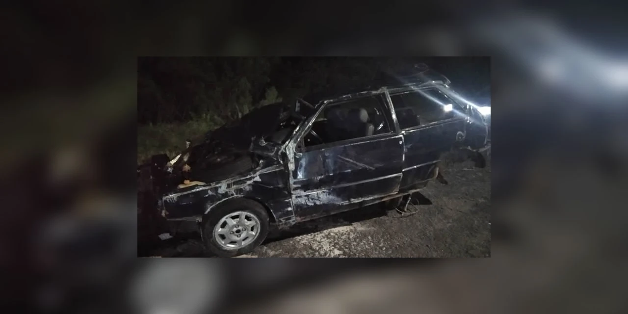 Motorista é ejetado para fora de carro e morre após capotar veículo na BR-376, em Ponta Grossa