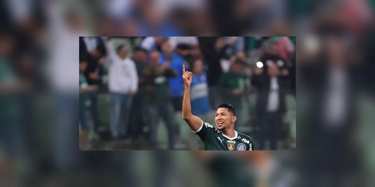 Palmeiras goleia Botafogo e assume liderança do Brasileirão