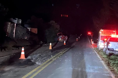 Três homens morrem em acidente na PR-441, em Reserva