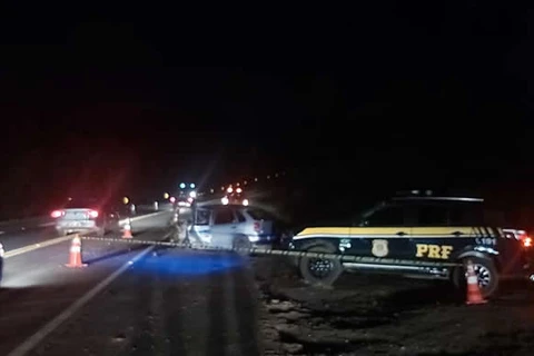 Batida entre dois veículos deixa um morto e outro ferido na BR-373, em Prudentópolis