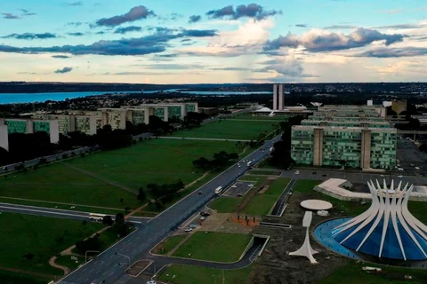 Governo define a próxima sexta-feira como ponto facultativo