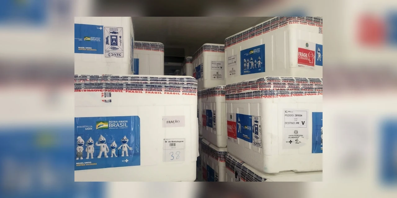 Paraná recebe mais 640 mil doses de reforço contra Covid-19 para população acima de 18 anos