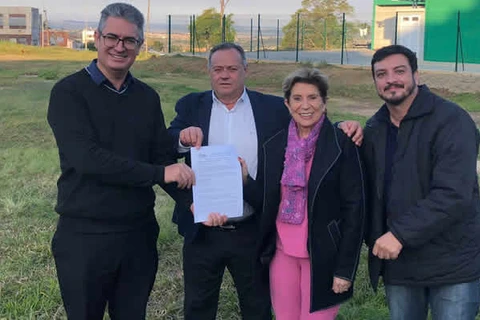 Prefeita Elizabeth assina edital de licitação para construção de nova unidade de saúde