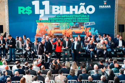 Governador confirma liberação de R$ 1,1 bilhão para obras urbanas nos municípios