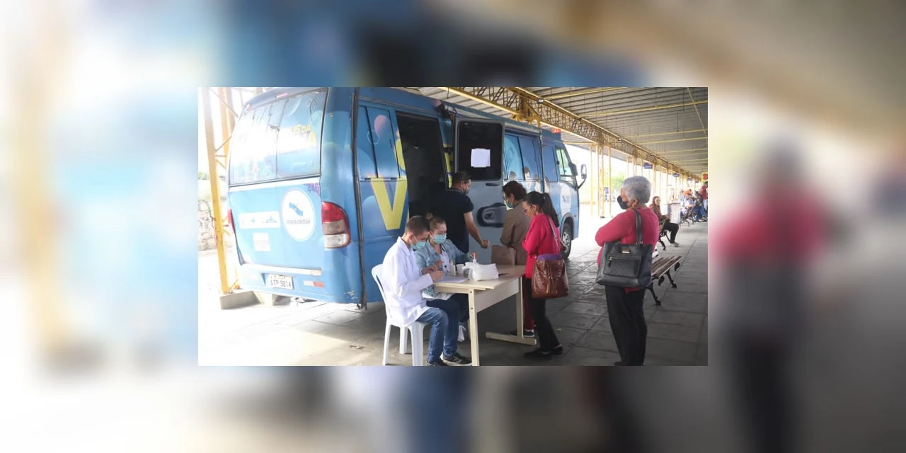 Ônibus da Vacina atende público no Terminal Central na sexta
