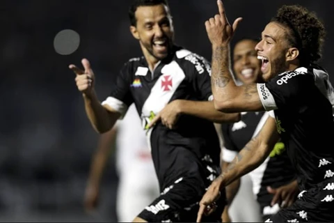 Vasco derrota o Operário e encosta no líder Cruzeiro na Série B