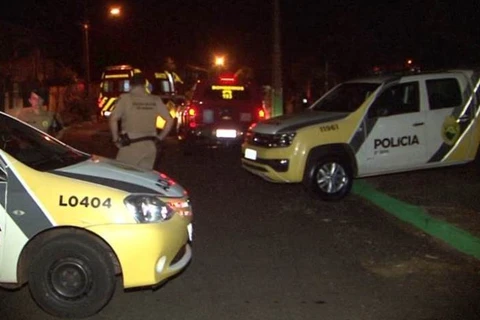 Homem é morto a tiros dentro de residência, no Contorno, em PG