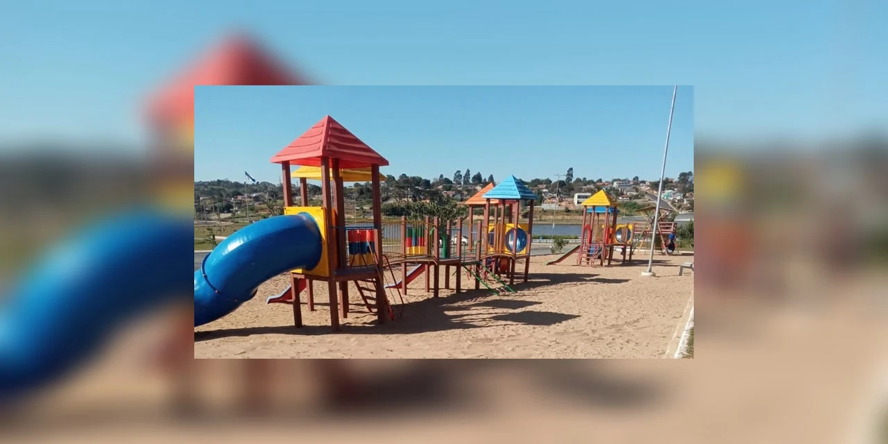 Prefeitura intensifica trabalho de recuperação de praças